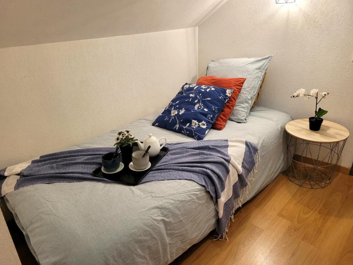 L'Esquiros, Studio, Centre Luchon, Casier A Skis, Wifi, Ascenseur, 3 Personnes Bagneres-de-Luchon Exterior photo